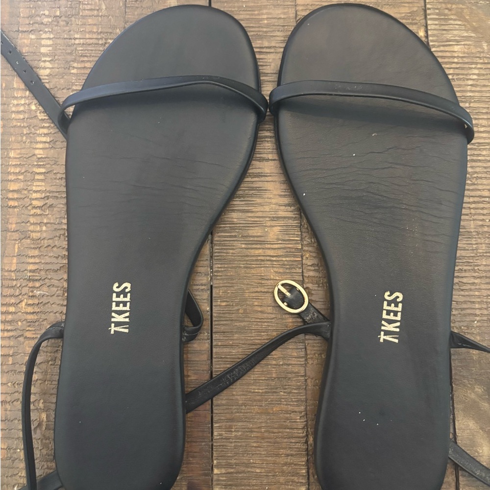 Tkees black sandals size 7